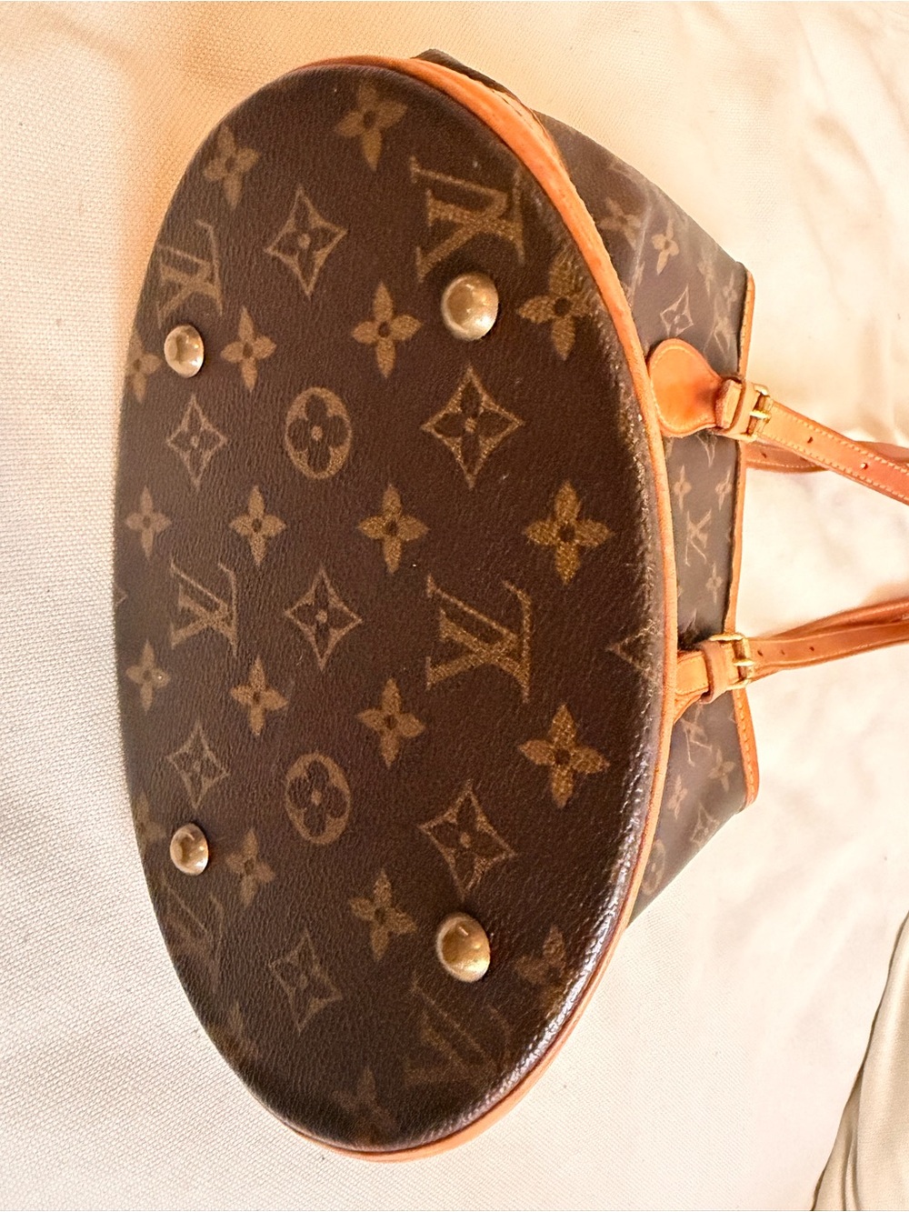 Louis Vuitton Monogram Canvas Bucket Tote in Brown and Tan - Picture 2 of 5